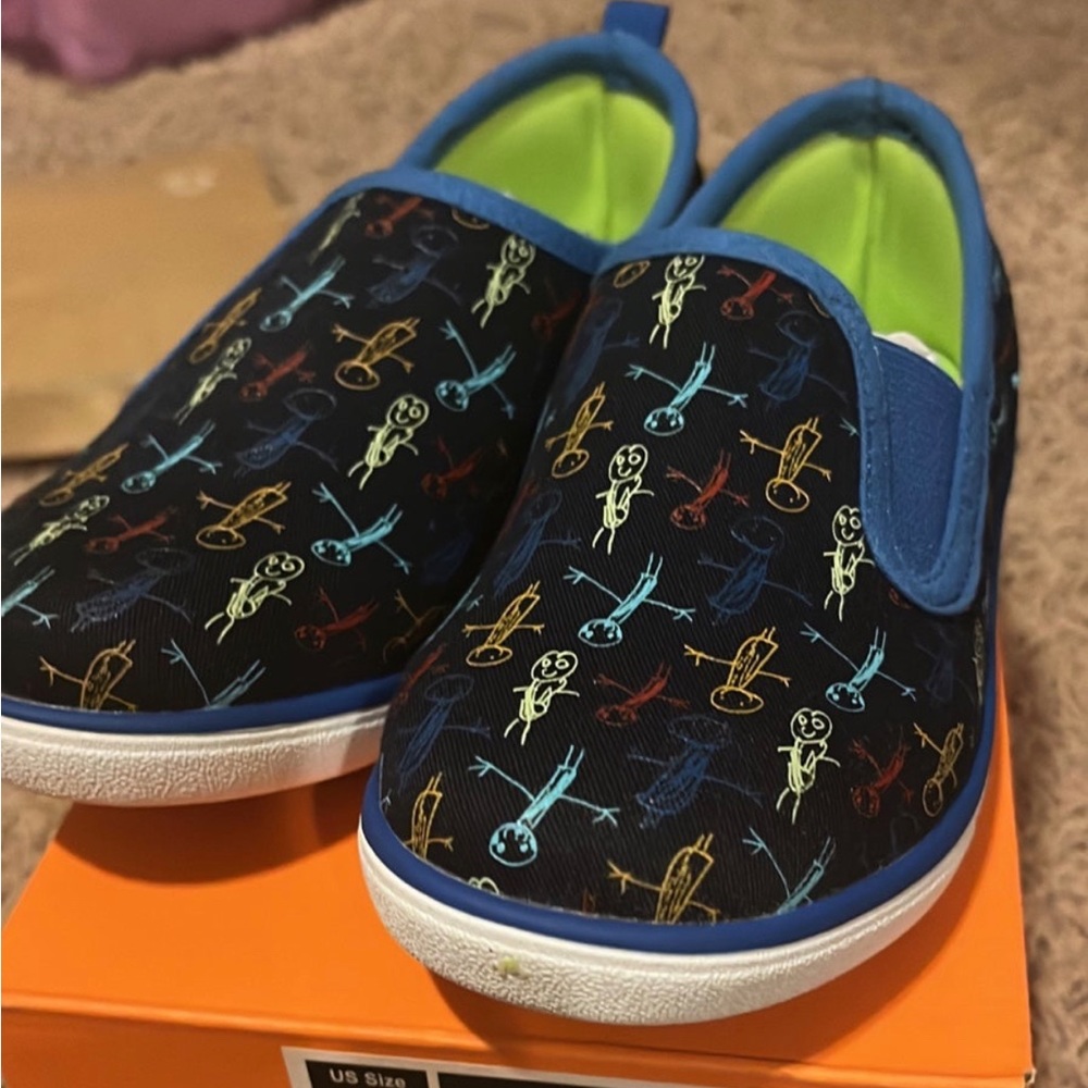 Size 11 livie and Luca ridge slip ons
